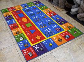 Детски мокетен килим Букви и цифри